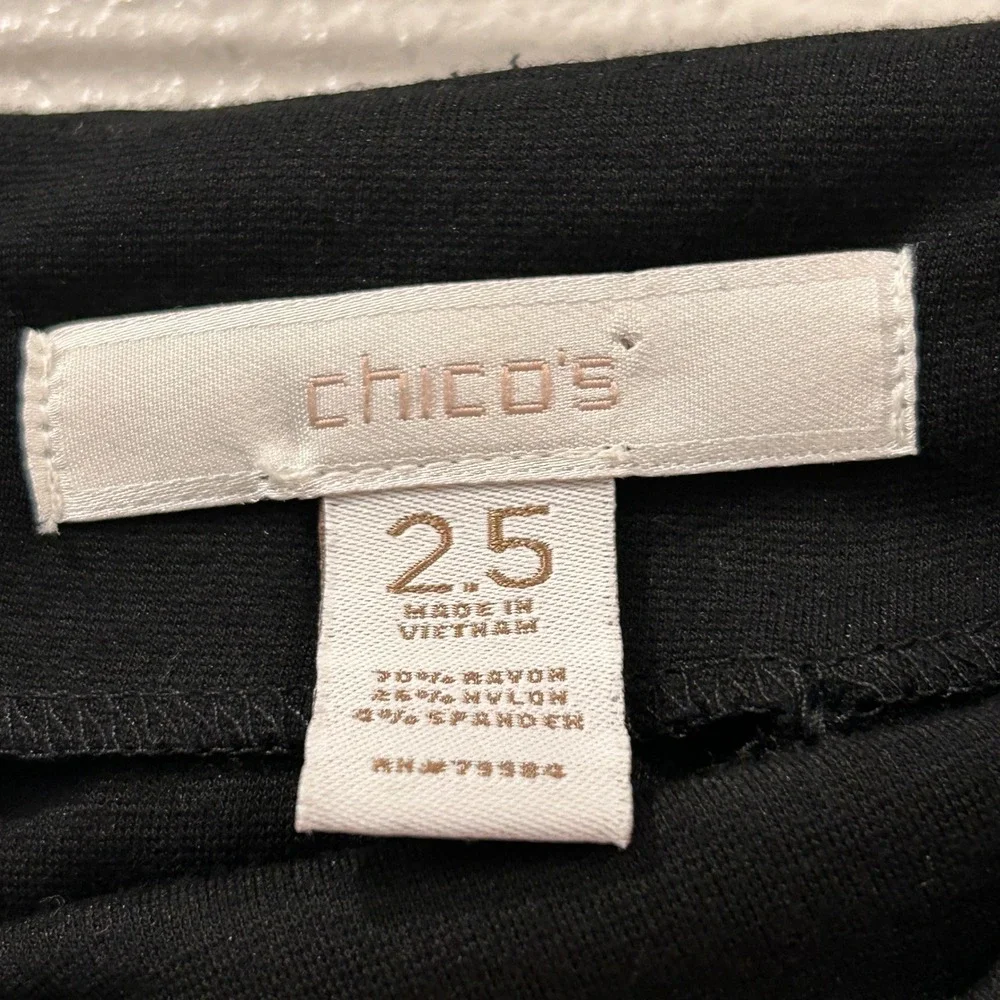 Chicos Black Pencil Skirt Size 2.5 XL Career Business Solid Stretch Back Vent